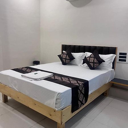 Hotel Hampton Vyara ภายนอก รูปภาพ